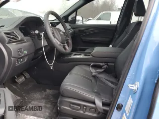 2025 Honda Passport TrailSport z VIN 5FNYF8H65SB009838, wystawiony jako Copart lot #87318814 z przebiegiem 2222 mil mil oraz Szkody całkowita. Historia ofert i sprzedaży dostępna na DreamBid. Obrazek 7.