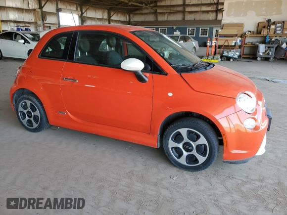 2015 FIAT 500e with VIN 3C3CFFGE6FT507288, listed as a Copart auction lot 61210945 with 47,512 mi miles and Clean title. Bid and sale history available at DreamBid. Image 4.