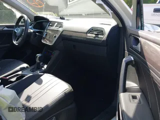 2023 Volkswagen Tiguan SE z VIN 3VVNB7AX9PM121316, wystawiony jako IAAI lot #42138562 z przebiegiem 19 118 mil mil oraz . Historia ofert i sprzedaży dostępna na DreamBid. Obrazek 5.