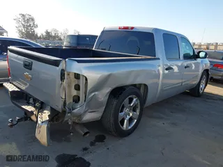 2010 Chevrolet Silverado 1500 LT with VIN 3GCRCSE02AG195809, listed as a IAAI auction lot 42011389 with 94,755 mi miles. Bid and sale history available at carsss.com. Image 4.