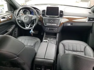 2017 Mercedes-Benz GLS 450 z VIN 4JGDF6EE4HA774258, wystawiony jako Copart lot #58191125 z przebiegiem 62 891 mil mil oraz Szkoda całkowita • Salvage title. Historia ofert i sprzedaży dostępna na DreamBid. Obrazek 8.