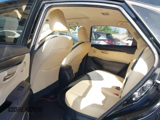 2015 Lexus NX 200t z VIN JTJYARBZ7F2016660, wystawiony jako IAAI lot #42500521 z przebiegiem 75 476 mil mil oraz . Historia ofert i sprzedaży dostępna na DreamBid. Obrazek 20.