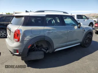 2018 MINI Countryman Cooper S with VIN WMZYT3C32J3E00307, listed as a Copart auction lot 62218445 with 41,652 mi miles and Salvage title. Bid and sale history available at DreamBid. Image 3.