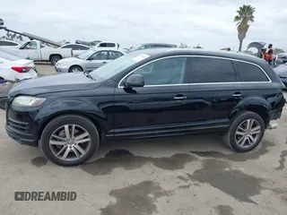 2015 Audi Q7 Premium Plus with VIN WA1LMAFE9FD031088, listed as a IAAI auction lot 42004406 with 208,707 mi miles and . Bid and sale history available at DreamBid. Image 15.