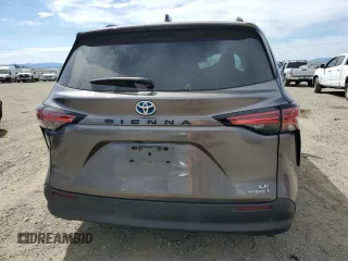 2022 Toyota Sienna LE с VIN 5TDKRKEC6NS077795, выставлен на аукционе Copart как лот 52788715 с пробегом 33 758 миль миль и Списание • Salvage title. История ставок и продаж доступна на DreamBid. Изображение 6.