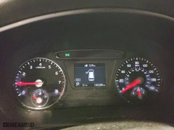 2019 Kia Sorento L with VIN 5XYPG4A35KG577405, listed as a Copart auction lot 84724454 with 132,085 mi miles and Salvage Title. Bid and sale history available at carsss.com. Image 9.