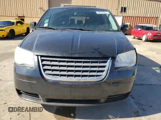 2013 Chrysler Town & Country Touring with VIN 2C4RC1BG5DR637900, listed as a Copart auction lot 88585365 with 271,424 mi miles and Clean Title. Bid and sale history available at carsss.com. Image 5.