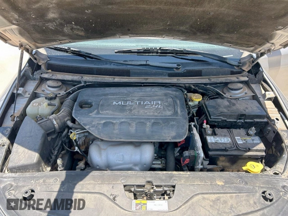 2015 Chrysler 200 Limited with VIN 1C3CCCAB4FN660631, listed as a Copart auction lot 59960725 with 204,751 mi miles and Clean title. Bid and sale history available at DreamBid. Image 7.