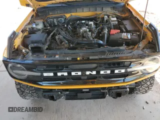 2022 Ford Bronco with VIN 1FMEE5BP8NLB30916, listed as a Copart auction lot 54632415 with 33,316 mi miles and Salvage title. Bid and sale history available at DreamBid. Image 12.