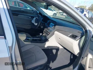 2017 Hyundai Sonata 2.4L with VIN 5NPE24AF8HH526658, listed as a IAAI auction lot 41483986 with 58,223 mi miles and . Bid and sale history available at DreamBid. Image 5.