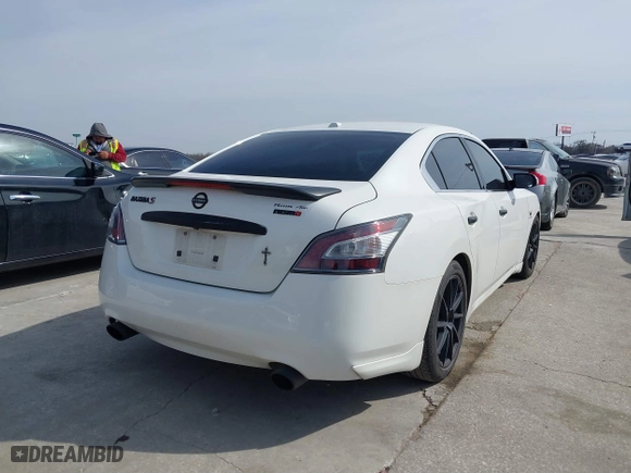 2012 Nissan Maxima 3.5 SV with VIN 1N4AA5AP3CC811262, listed as a IAAI auction lot 41584517 with 172,823 mi miles. Bid and sale history available at carsss.com. Image 4.