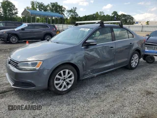 2013 Volkswagen Jetta SE with VIN 3VWDP7AJ7DM209538, listed as a Copart auction lot 59799815 with 117,073 mi miles and Salvage title. Bid and sale history available at DreamBid. Image 1.