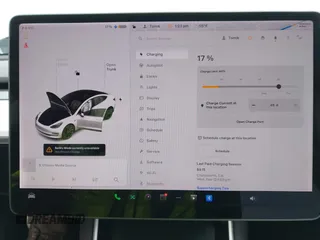 2020 Tesla Model 3 Performance z VIN 5YJ3E1EC4LF625109, wystawiony jako IAAI lot #41735149 z przebiegiem 95 010 mil mil oraz . Historia ofert i sprzedaży dostępna na DreamBid. Obrazek 18.