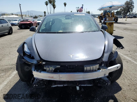 2023 Tesla Model 3 z VIN 5YJ3E1EA4PF619007, wystawiony jako Copart lot #57712685 z przebiegiem 30 855 mil mil oraz Szkoda całkowita • Salvage title. Historia ofert i sprzedaży dostępna na DreamBid. Obrazek 5.