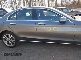 2021 Mercedes-Benz C 300 z VIN W1KWF8EB8MR630955, wystawiony jako IAAI lot #41764582 z przebiegiem 52 702 mil mil oraz . Historia ofert i sprzedaży dostępna na DreamBid. Obrazek 13.