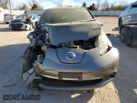 2015 Nissan LEAF S z VIN 1N4AZ0CP6FC303879, wystawiony jako Copart lot #44189424 z przebiegiem Nie podano mil oraz Szkoda całkowita • Salvage title. Historia ofert i sprzedaży dostępna na DreamBid. Obrazek 5.