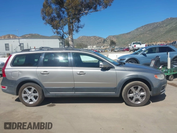 2008 Volvo XC70 with VIN YV4BZ982681006008, listed as a IAAI auction lot 41870625 with 248,341 mi miles. Bid and sale history available at carsss.com. Image 13.