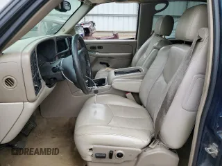 2005 Chevrolet Suburban LS with VIN 3GNFK16Z25G116407, listed as a Copart auction lot 78077974 with 298,025 mi miles and Salvage Title. Bid and sale history available at carsss.com. Image 7.