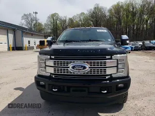 2018 Ford F-350 XL with VIN 1FT8W3BT8JEC75422, listed as a Copart auction lot 53112185 with 97,826 mi miles and Salvage Title. Bid and sale history available at DreamBid. Image 13.