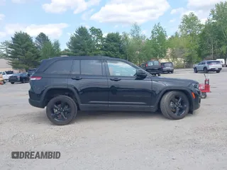 2023 Jeep Grand Cherokee Laredo with VIN 1C4RJHAG2PC660094, listed as a IAAI auction lot 42390290 with 27,802 mi miles and . Bid and sale history available at DreamBid. Image 13.