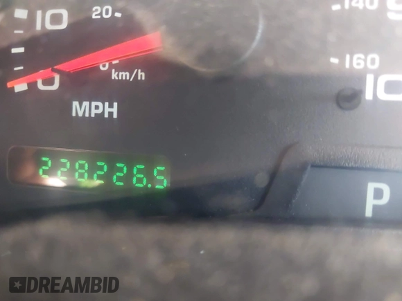 2004 Ford F-250 XL with VIN 1FTNF20L44EA02093, listed as a IAAI auction lot 42319302 with 228,226 mi miles and . Bid and sale history available at DreamBid. Image 7.