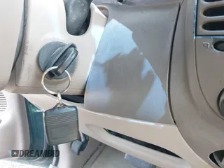 1999 Ford F-150 XL с VIN 2FTRX18LXXCA38121, выставлен на аукционе IAAI как лот 42758364 с пробегом 131 085 миль миль и . История ставок и продаж доступна на DreamBid. Изображение 11.
