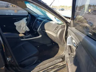 2014 Nissan Altima S with VIN 1N4AL3AP2EN379463, listed as a IAAI auction lot 41111740 with 49,874 mi miles and . Bid and sale history available at carsss.com. Image 5.
