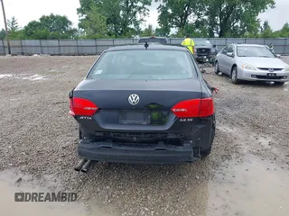 2013 Volkswagen Jetta SE with VIN 3VWDX7AJ1DM352551, listed as a IAAI auction lot 42473476 with 95,612 mi miles and . Bid and sale history available at DreamBid. Image 16.