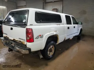 2003 Chevrolet Silverado 2500HD LS with VIN 1GCHK23U83F222021, listed as a Copart auction lot 48815675 with 236,581 mi miles and Clean Title. Bid and sale history available at carsss.com. Image 3.