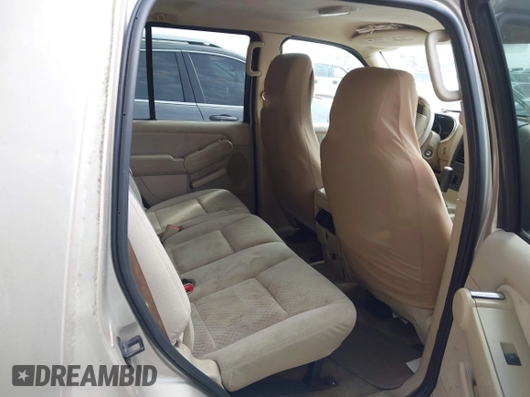 2006 Ford Explorer XLS with VIN 1FMEU62E06UB34638, listed as a IAAI auction lot 42069223 with 285,666 mi miles. Bid and sale history available at carsss.com. Image 7.