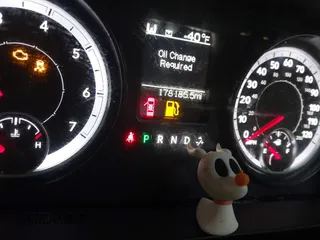 2015 Ram 2500 SLT z VIN 3C6TR5JT2FG645527, wystawiony jako IAAI lot #41711532 z przebiegiem 178 185 mil mil oraz . Historia ofert i sprzedaży dostępna na DreamBid. Obrazek 14.