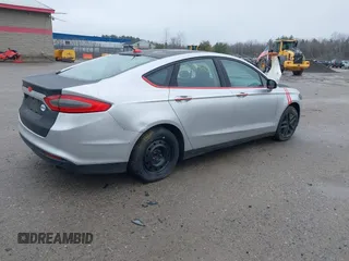 2014 Ford Fusion SE with VIN 1FA6P0HD4E5352723, listed as a IAAI auction lot 42011460 with 118,561 mi miles. Bid and sale history available at carsss.com. Image 4.
