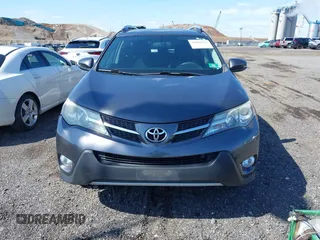 2014 Toyota RAV4 XLE with VIN 2T3RFREV2EW143193, listed as a IAAI auction lot 41892552 with 185,433 mi miles. Bid and sale history available at carsss.com. Image 12.