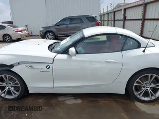 2014 BMW Z4 sDrive35i with VIN WBALM7C58EE386241, listed as a IAAI auction lot 41694078 with 66,884 mi miles. Bid and sale history available at carsss.com. Image 14.