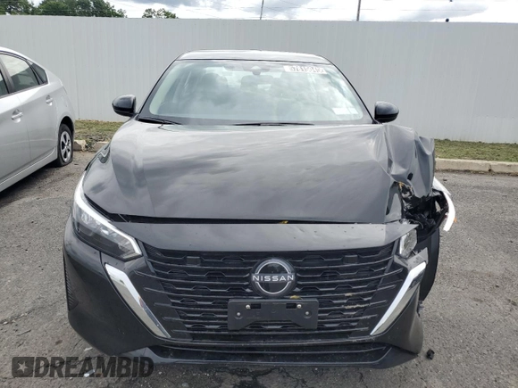 2025 Nissan Sentra S z VIN 3N1AB8BV6SY304550, wystawiony jako Copart lot #57815045 z przebiegiem 3 078 mil mil oraz Szkoda całkowita • Salvage title. Historia ofert i sprzedaży dostępna na DreamBid. Obrazek 5.