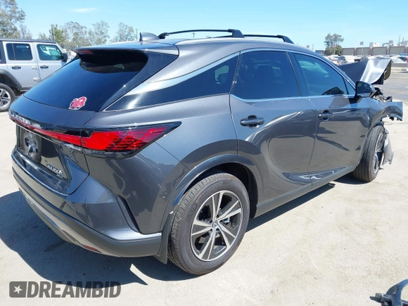 2024 Lexus RX 350h z VIN 2T2BBMCA3RC042093, wystawiony jako IAAI lot #42703983 z przebiegiem 24 179 mil mil oraz . Historia ofert i sprzedaży dostępna na DreamBid. Obrazek 4.