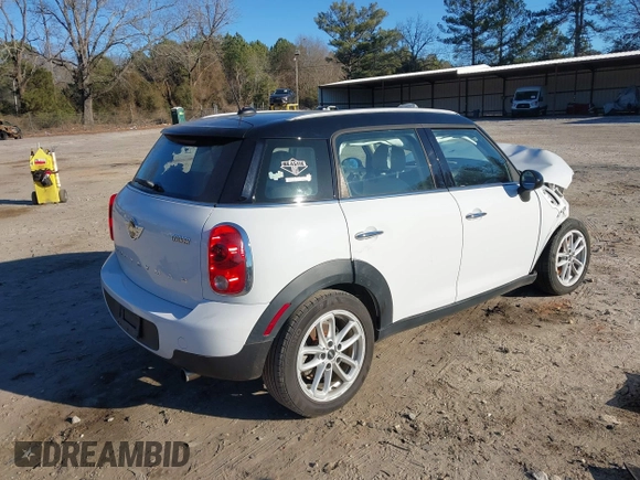 2015 MINI Countryman z VIN WMWZB3C53FWR43884, wystawiony jako IAAI lot #41296213 z przebiegiem 111 934 mil mil oraz . Historia ofert i sprzedaży dostępna na DreamBid. Obrazek 4.