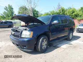 2007 Chevrolet Tahoe LT with VIN 1GNFK13027R261438, listed as a IAAI auction lot 42571229 with 178,632 mi miles and . Bid and sale history available at DreamBid. Image 2.