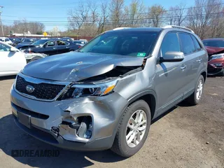 2015 Kia Sorento LX with VIN 5XYKT4A60FG606279, listed as a IAAI auction lot 41972303 with 123,033 mi miles. Bid and sale history available at carsss.com. Image 6.