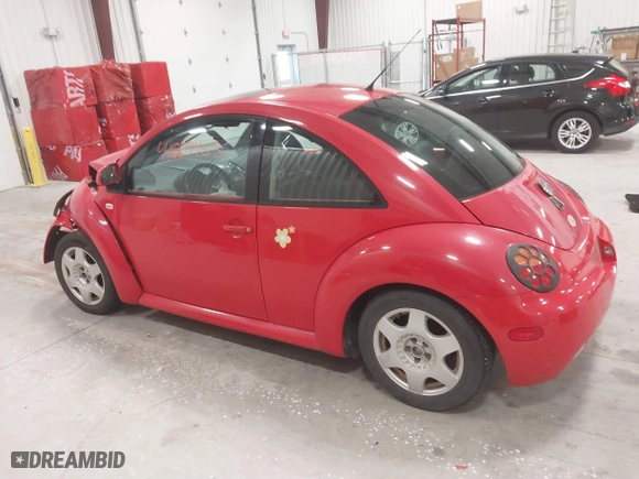1999 Volkswagen New Beetle GLS with VIN 3VWCC21C1XM444985, listed as a IAAI auction lot 41209953 with 175,946 mi miles. Bid and sale history available at carsss.com. Image 15.