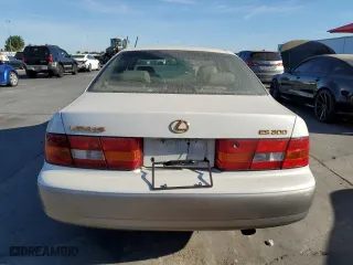 1998 Lexus ES 300 Luxury Sport Sdn with VIN JT8BF28G8W0095953, listed as a Copart auction lot 69954944 with 300,252 mi miles and Salvage Title. Bid and sale history available at carsss.com. Image 6.