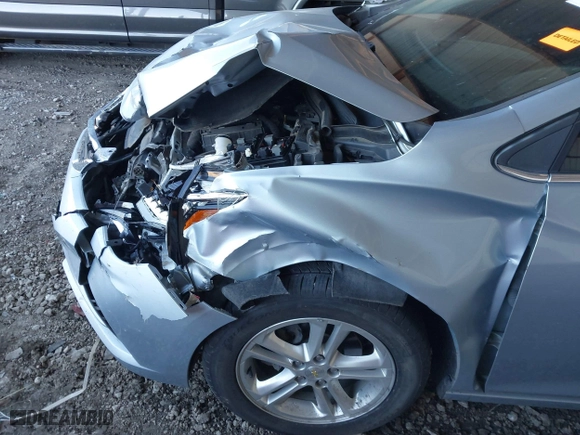 2017 Chevrolet Cruze LT with VIN 1G1BH5SE5H7194219, listed as a IAAI auction lot 40876271 with 147,478 mi miles. Bid and sale history available at carsss.com. Image 6.