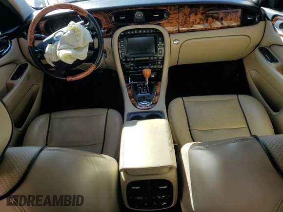 2008 Jaguar XJ Vanden Plas with VIN SAJWA82B08SH20004, listed as a Copart auction lot 87594075 with 130,172 mi miles and Salvage Title. Bid and sale history available at carsss.com. Image 8.