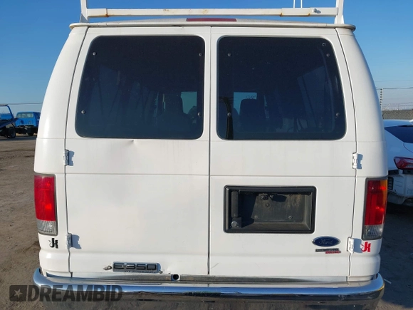2011 Ford Econoline Passenger XL with VIN 1FBNE3BL0BDA75121, listed as a IAAI auction lot 41469640 with 105,558 mi miles. Bid and sale history available at carsss.com. Image 16.