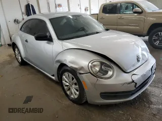 2014 Volkswagen Beetle Entry с VIN 3VWF17AT3EM646370, выставлен на аукционе Copart как лот 53564345 с пробегом 100 092 миль миль и Списание • Salvage title. История ставок и продаж доступна на DreamBid. Изображение 4.