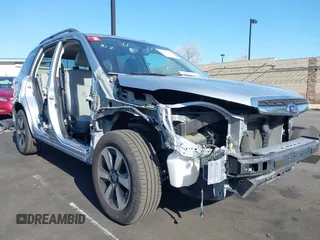 2018 Subaru Forester Limited with VIN JF2SJARC4JH435231, listed as a IAAI auction lot 42011028 with 51,901 mi miles. Bid and sale history available at carsss.com. Image 6.