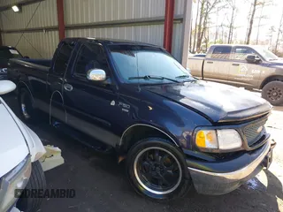 2001 Ford F-150 XL z VIN 1FTRX17W61NC04079, wystawiony jako IAAI lot #41821705 z przebiegiem 174 011 mil mil oraz . Historia ofert i sprzedaży dostępna na DreamBid. Obrazek 1.