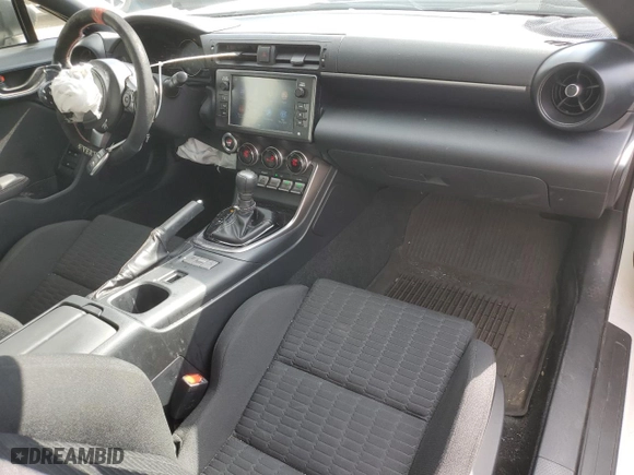 2024 Toyota GR86 with VIN JF1ZNBB17R8753569, listed as a Copart auction lot 44999835 with 10,975 mi miles and Salvage Title. Bid and sale history available at carsss.com. Image 8.