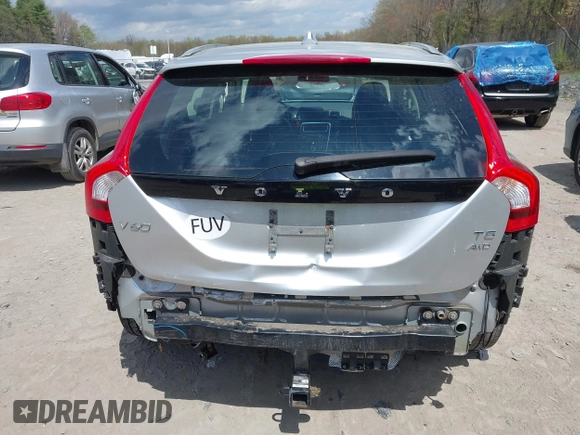 2015 Volvo V60 z VIN YV1612SB2F1188454, wystawiony jako IAAI lot #42176688 z przebiegiem 114 523 mil mil oraz . Historia ofert i sprzedaży dostępna na DreamBid. Obrazek 16.
