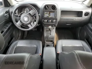 2017 Jeep Patriot Sport SE z VIN 1C4NJRBB1HD167915, wystawiony jako Copart lot #52295385 z przebiegiem 142 735 mil mil oraz Szkoda całkowita • Salvage title. Historia ofert i sprzedaży dostępna na DreamBid. Obrazek 8.